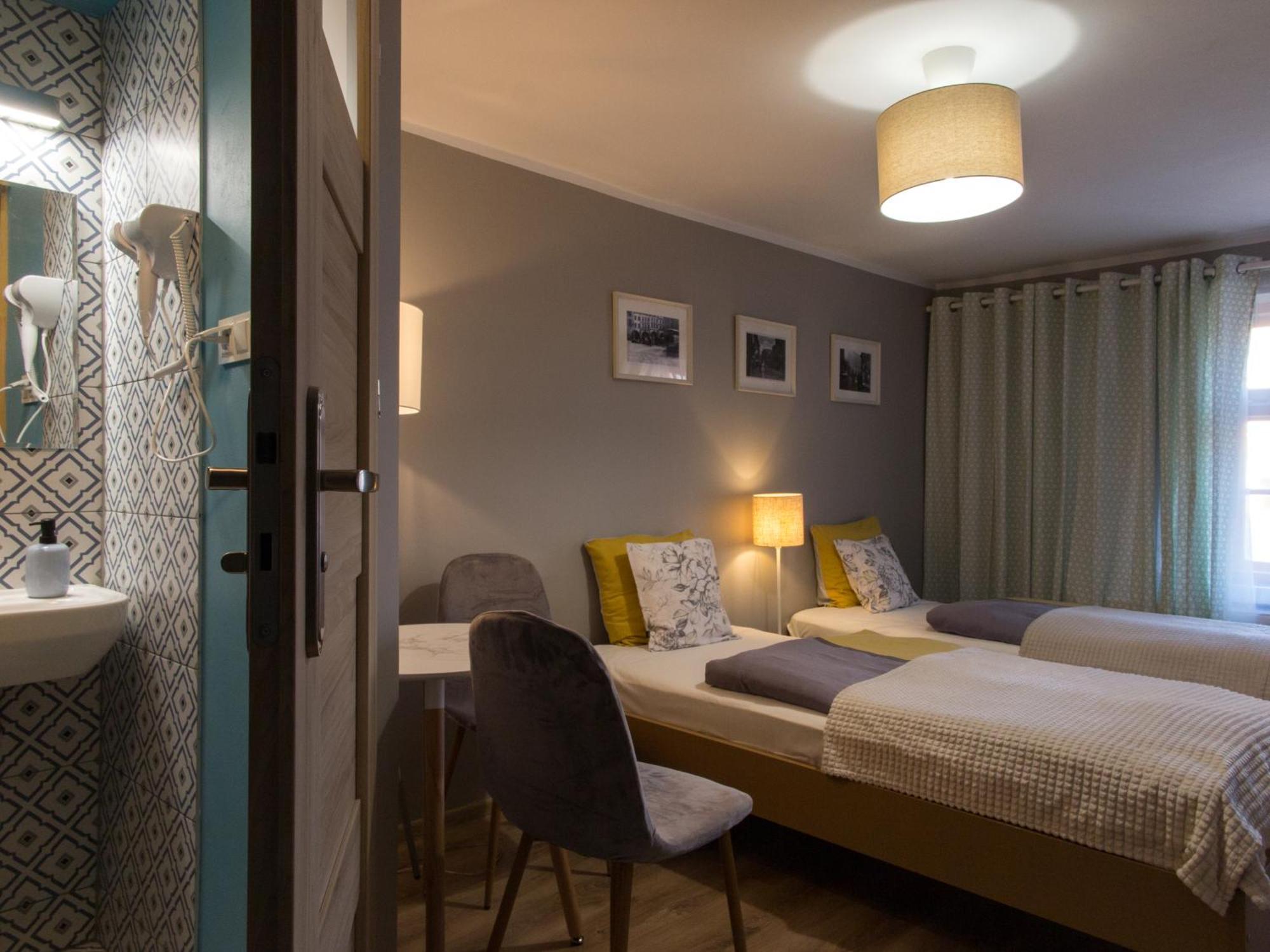 Baszta Grodzka Hostel Jelenia Gora Ngoại thất bức ảnh